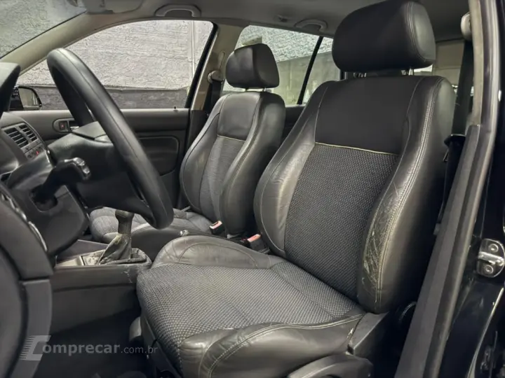 GOLF 1.6 MI SPORTLINE 8V FLEX 4P MANUAL