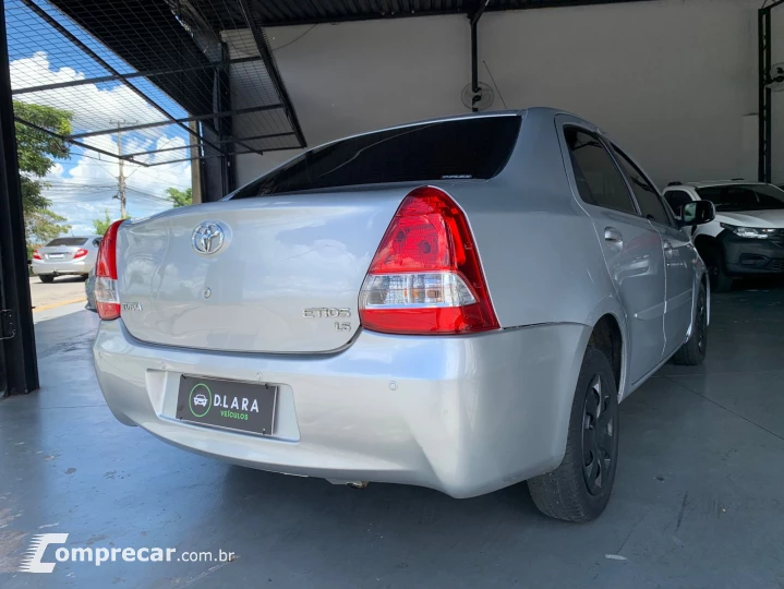 ETIOS 1.5 XS Sedan 16V