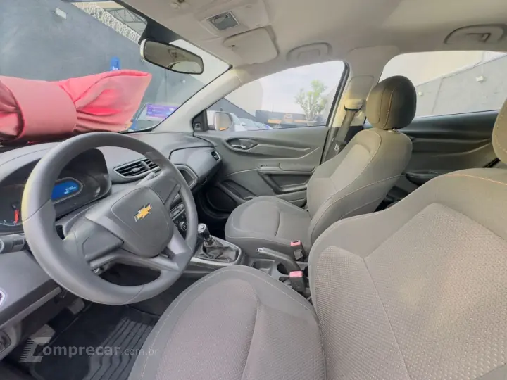 Onix Hatch 1.4 4P FLEX LT