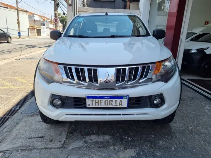 MITSUBISHI L200 TRITON 2.4 TURBO SPORT GL CD 4X4 2022