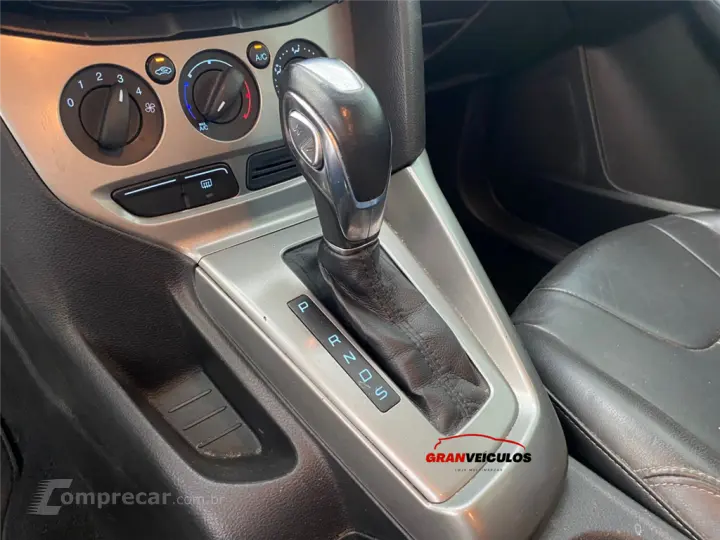 FOCUS 1.6 SE 16V FLEX 4P POWERSHIFT