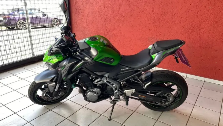 KAWASAKI Z900