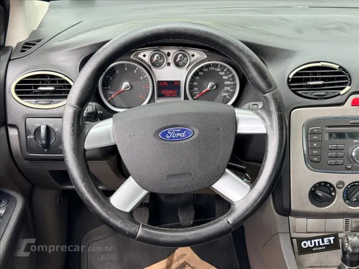 FOCUS 1.6 GL 16V FLEX 4P MANUAL