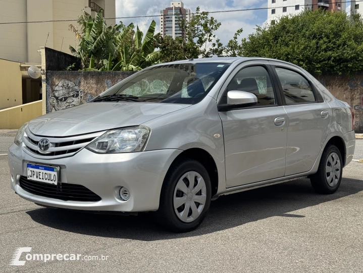 ETIOS 1.5 XS Sedan 16V