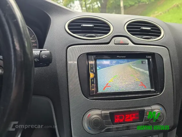 FOCUS 2.0 GHIA SEDAN 16V FLEX 4P AUTOMÁTICO