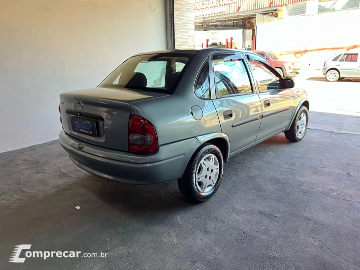 CORSA 1.6 MPFI Classic Sedan 8V