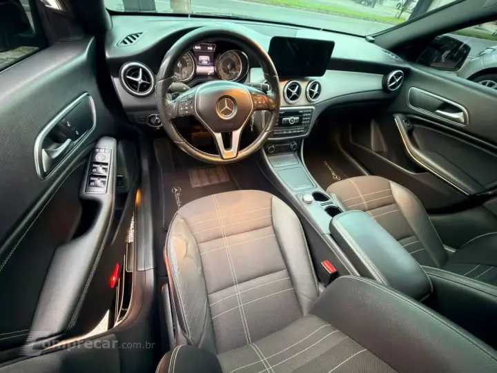 CLA 200 1.6 16V 4P VISION AUTOMÁTICO