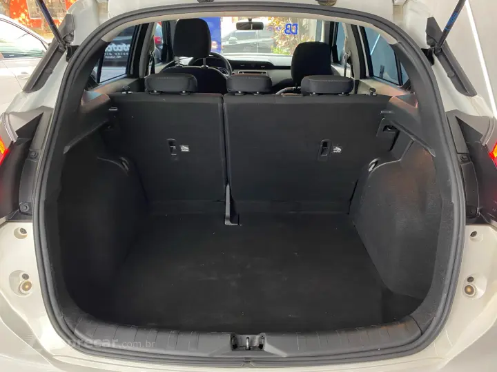 KICKS Active 1.6 16V Flex Aut.