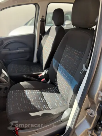 Uno Vivace Celeb. 1.0 EVO 8V 5P