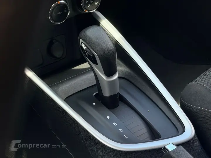 ONIX 1.0 Turbo Plus LT