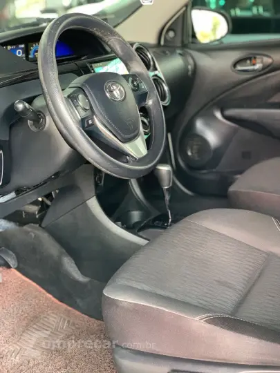 Etios X Plus 1.5 Flex 16V 5p Aut.