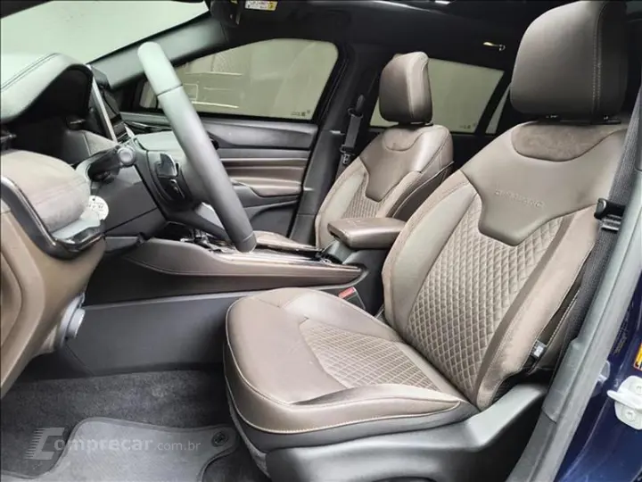 COMMANDER 1.3 T270 Turbo Overland