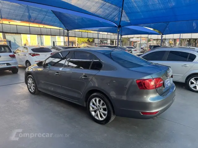 JETTA - 2.0 COMFORTLINE 4P TIPTRONIC