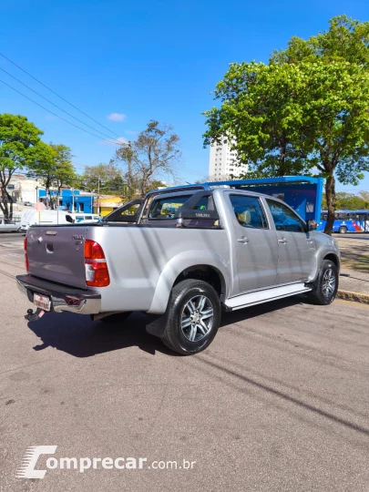 Hilux Caminhonete 2.7 16V 4P SRV FLEX CABINE DUPLA AUTOMÁTIC