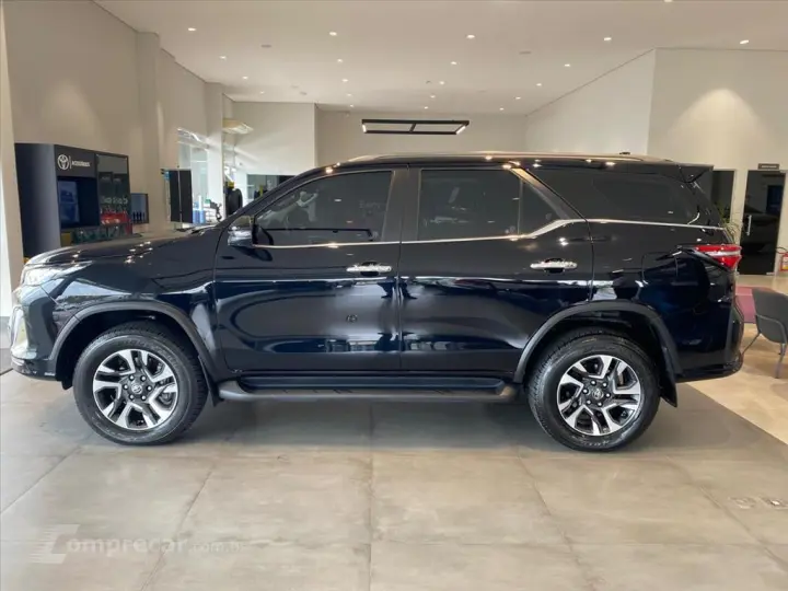 HILUX SW4 2.8 D-4D TURBO DIESEL SRX PLATINUM 7L 4