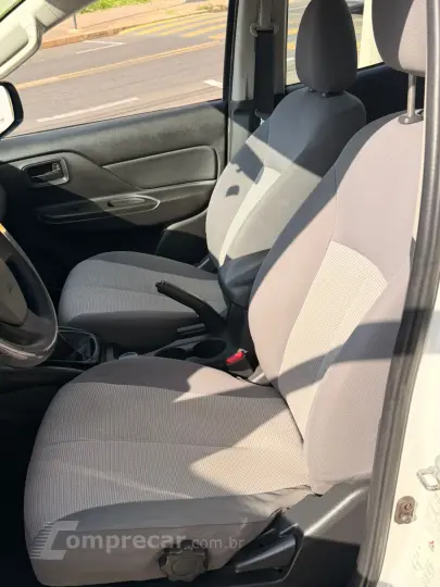 L200 TRITON 2.4 16V Turbo Sport GL CD 4X4