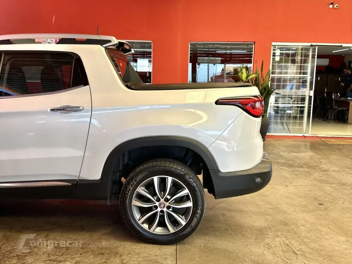 TORO 2.0 16V TURBO DIESEL VOLCANO 4WD AT9