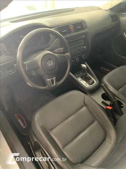 JETTA 2.0 COMFORTLINE FLEX 4P TIPTRONIC