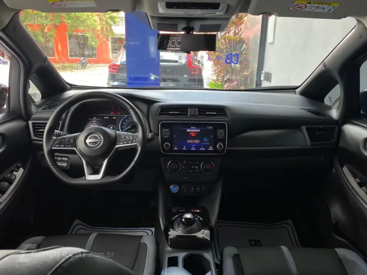 LEAF Aut. (Elétrico)