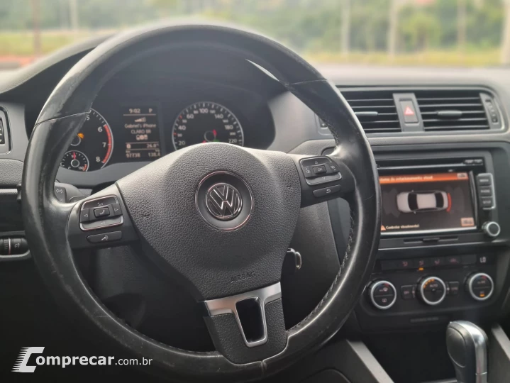 Jetta 2.0 Comfortline Tiptronic (Flex)