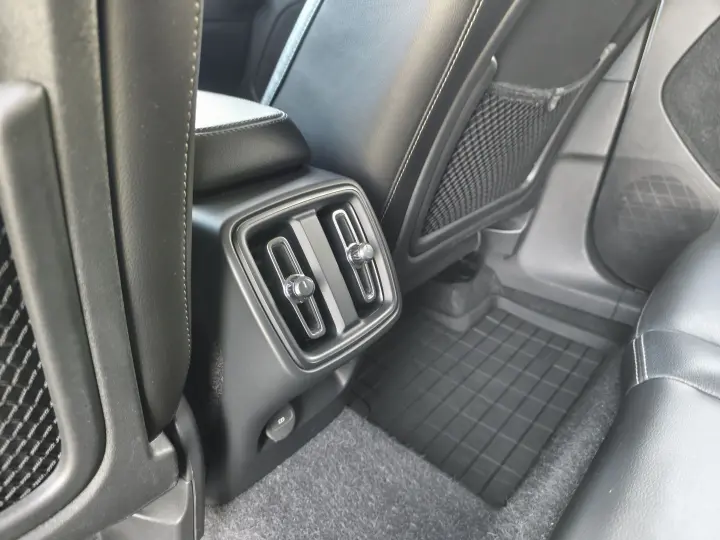 XC 40 2.0 T5 GASOLINA MOMENTUM AWD GEARTRONIC