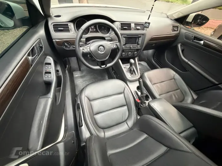 Jetta 2.0 4P CONFORTLINE TIPTRONIC AUTOMÁTICO