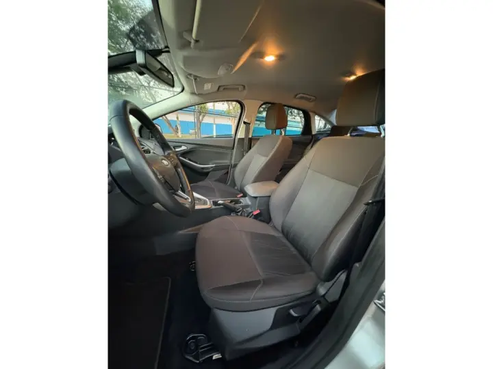 FOCUS 2.0 SE FASTBACK 16V FLEX 4P POWERSHIFT