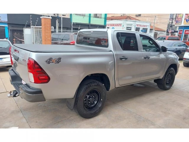 HILUX - 2.8 D-4D TURBO CD POWER PACK 4X4 MANUAL