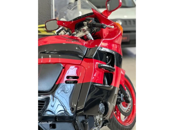 CBR 1000F