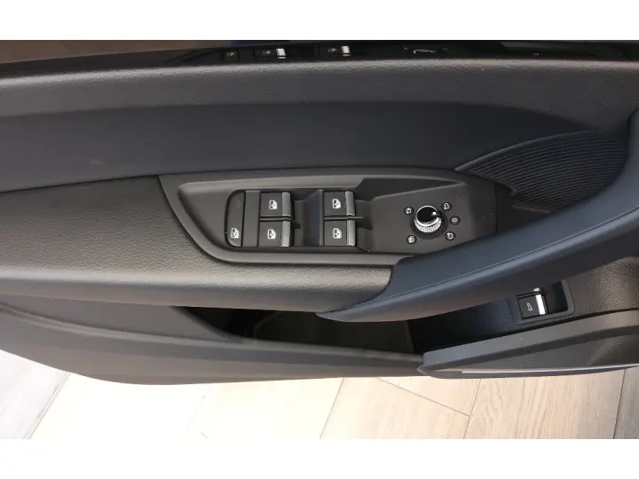 Q5 2.0 55 TFSIE PHEV SPORTBACK PERFORMANCE BLACK QUATTRO S T