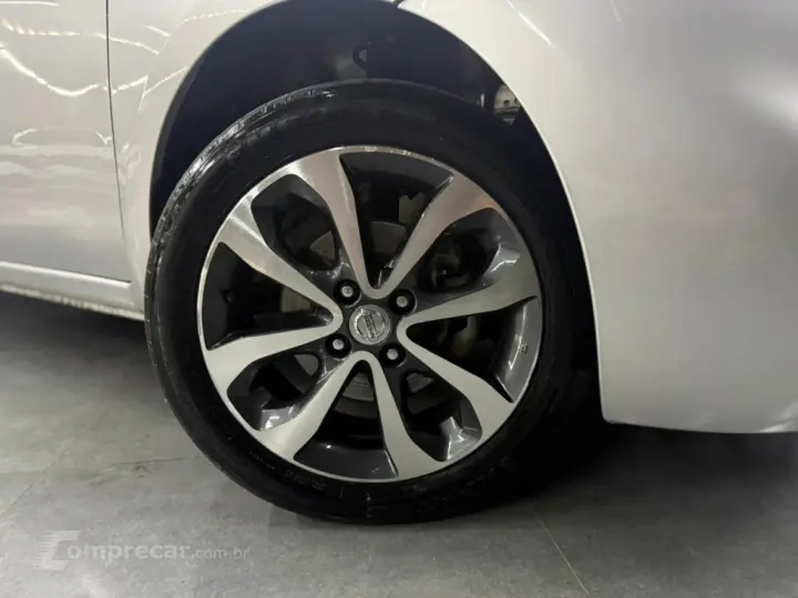 MARCH 1.6 SL 16V FLEX 4P MANUAL