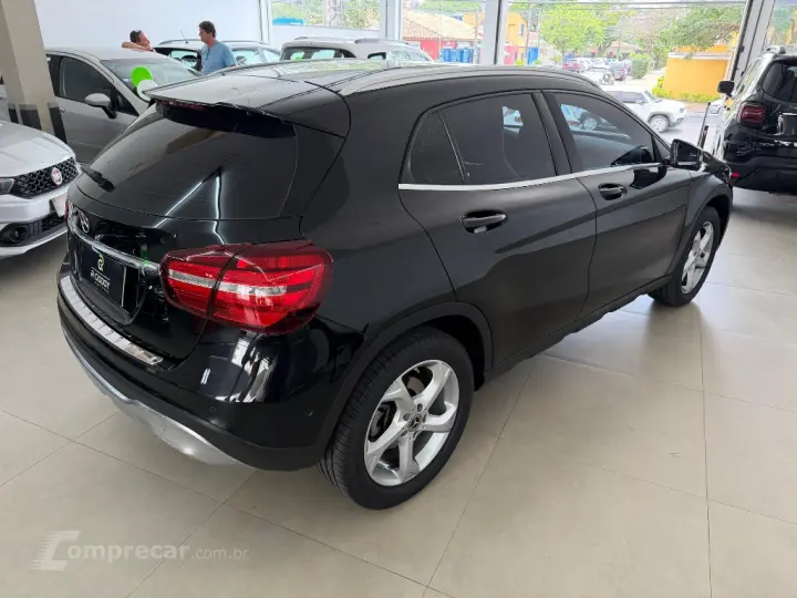 GLA 200 Advance 1.6/1.6 TB 16V Flex Aut.