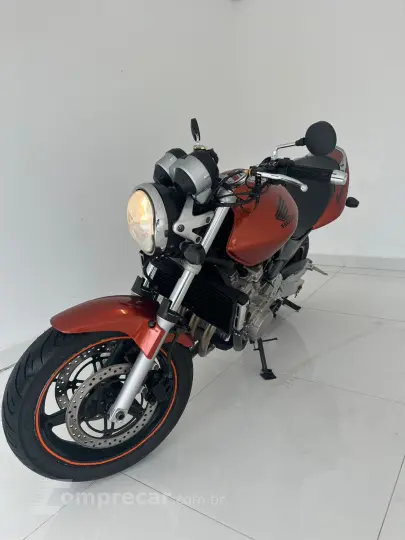HORNET CB600