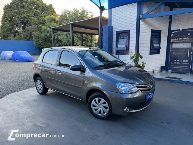 ETIOS HATCH - 1.5 XS 16V 4P AUTOMÁTICO