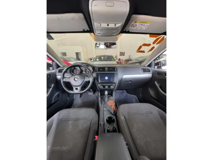 JETTA 2.0 TRENDLINE FLEX 4P TIPTRONIC