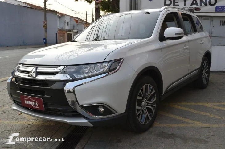 OUTLANDER 2.2 Mivec Di-d Hpe-s AWD