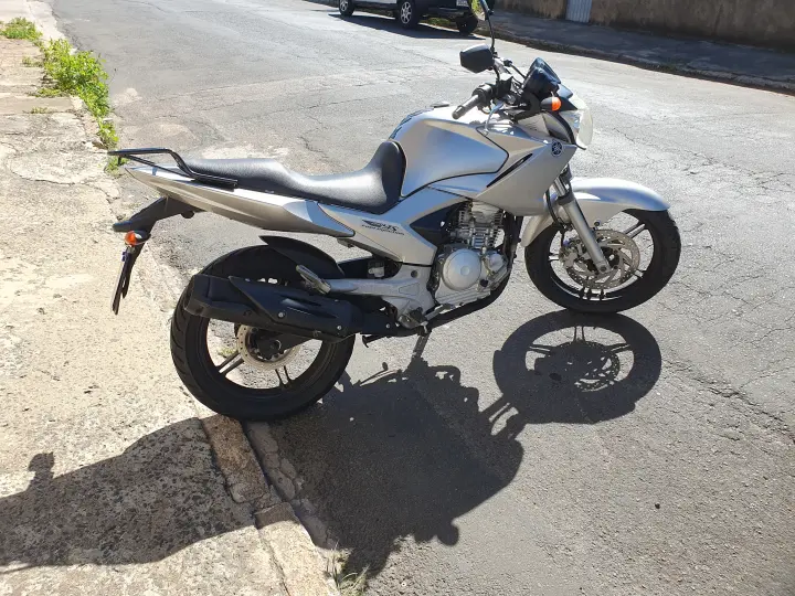 Fazer 250