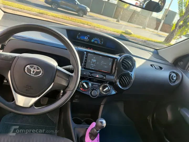 Etios Hatch 1.3 16V 4P FLEX