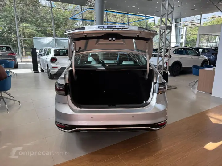 Virtus 1.0 4P 200 TSI FLEX HIGHLINE AUTOMÁTICO