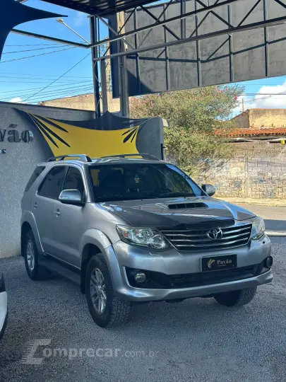 HILUX SW4 3.0 SRV 4X4 7 Lugares 16V Turbo Intercooler