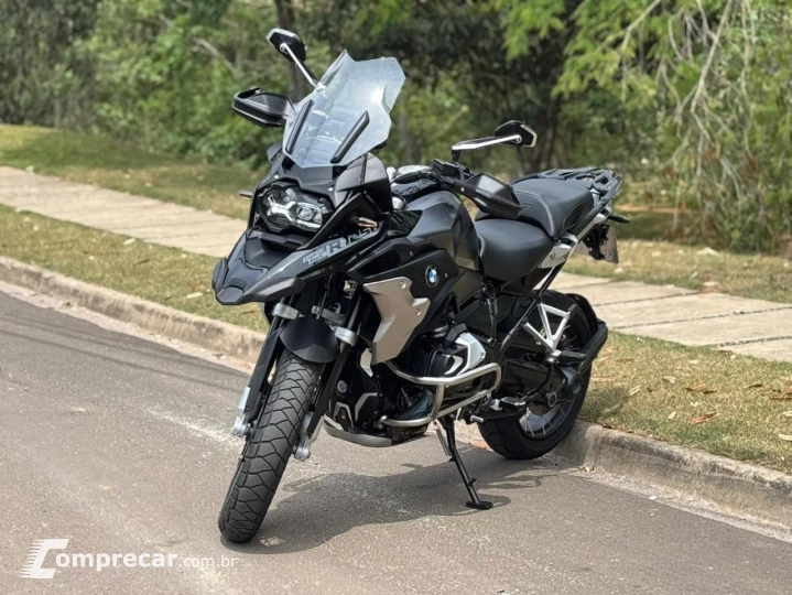 R GS 1250 Triple Black