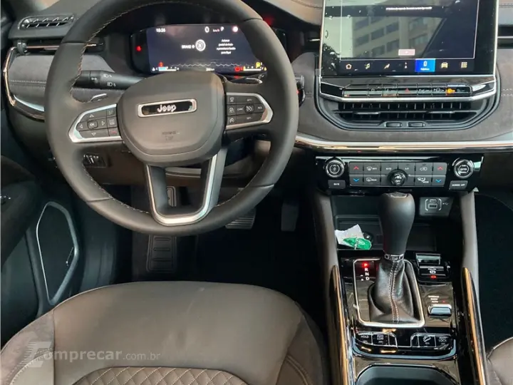 COMMANDER 2.2 TURBO DIESEL OVERLAND AT9