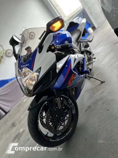 Gsx-R Sred 750