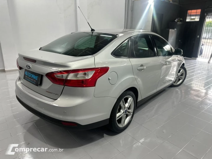 Focus Sedan 2.0 16V 4P S POWERSHIFT FLEX