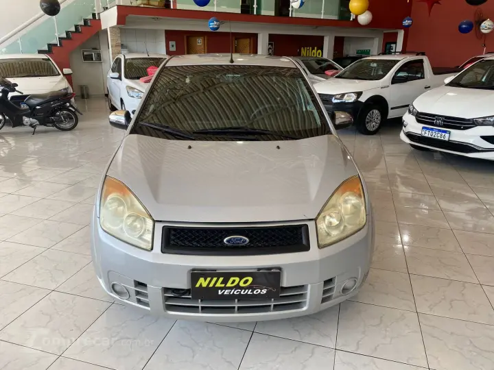 FIESTA 1.6 MPI Class Sedan 8V