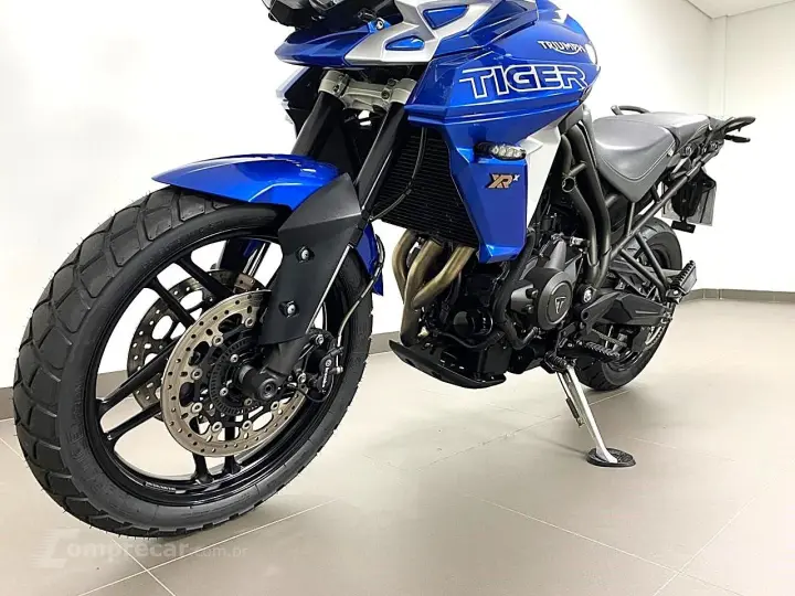 TRIUMPH TIGER 800 XRX