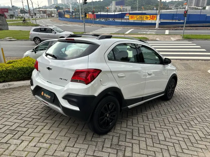 ONIX HATCH ACTIV 1.4 8V Flex 5p Mec.