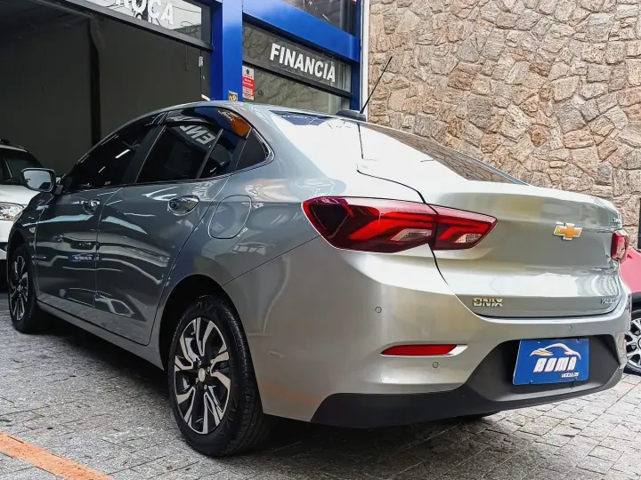 Onix 1.0 Turbo Flex Plus Premier Automático