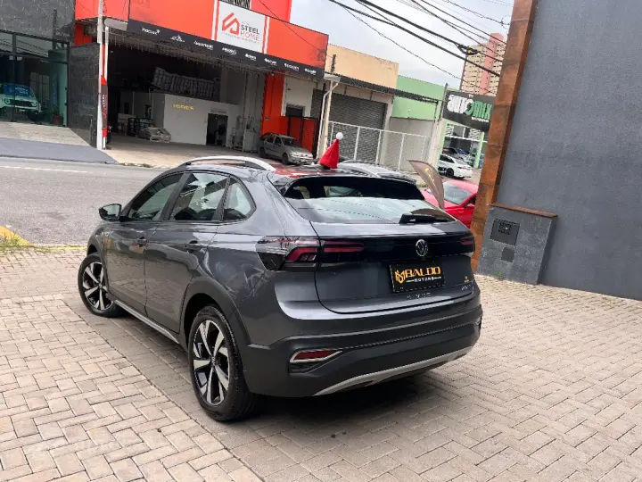 Nivus Highline 1.0 200 TSI Flex Aut.