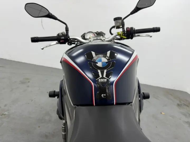 S1000 S1000 R
